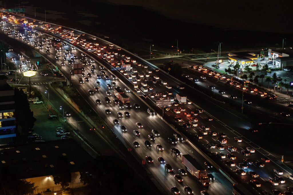 Kelebihan dan kekurangan mudik malam